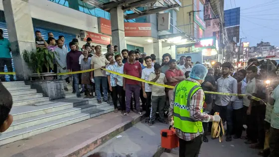 রংপুরে হোটেলের ছাদ থেকে পড়ে কলেজছাত্রীর মৃত্যু