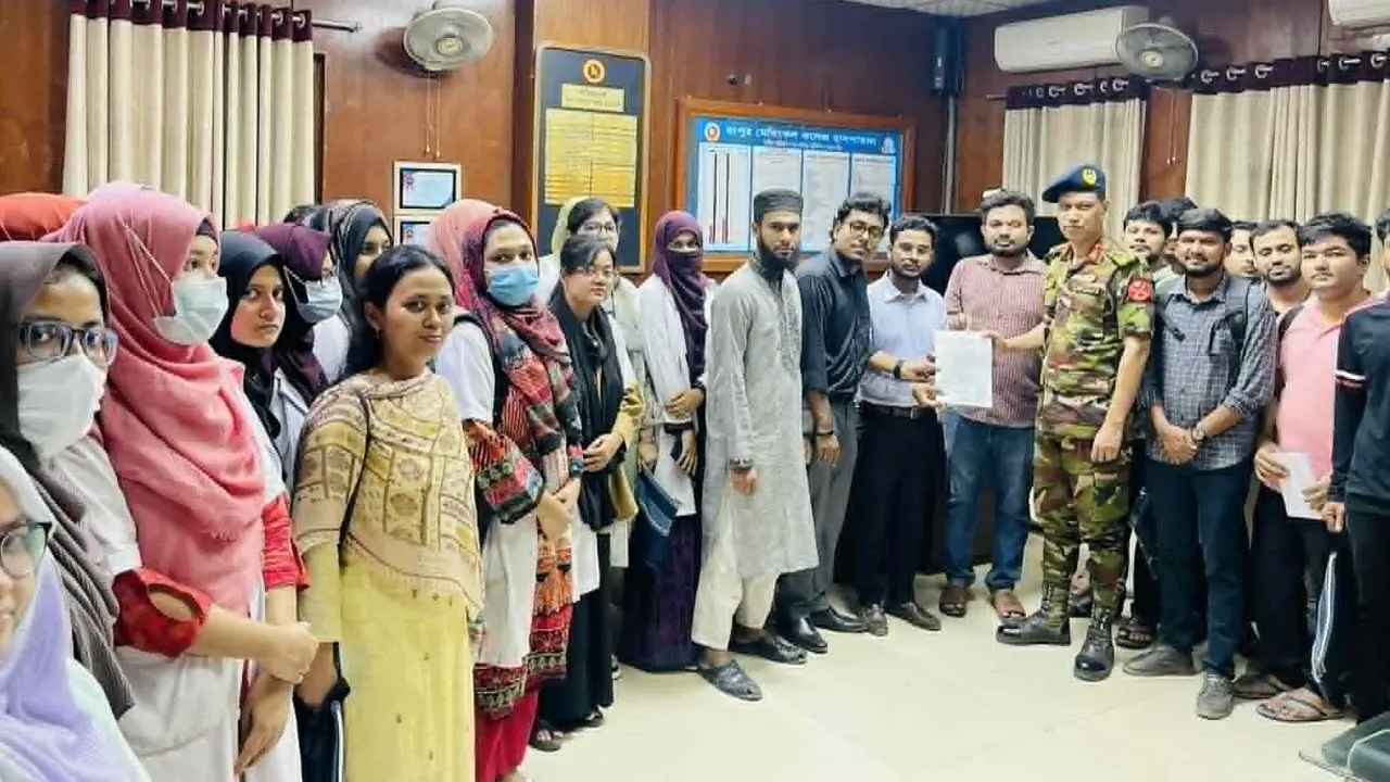রমেক হাসপাতালে ইন্টার্নদের অনির্দিষ্টকালের কর্মবিরতি ঘোষণা