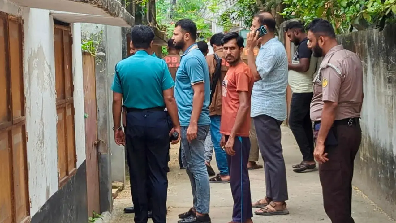 রাবি ছাত্রের হাতে স্কুলশিক্ষক বাবা খুন
