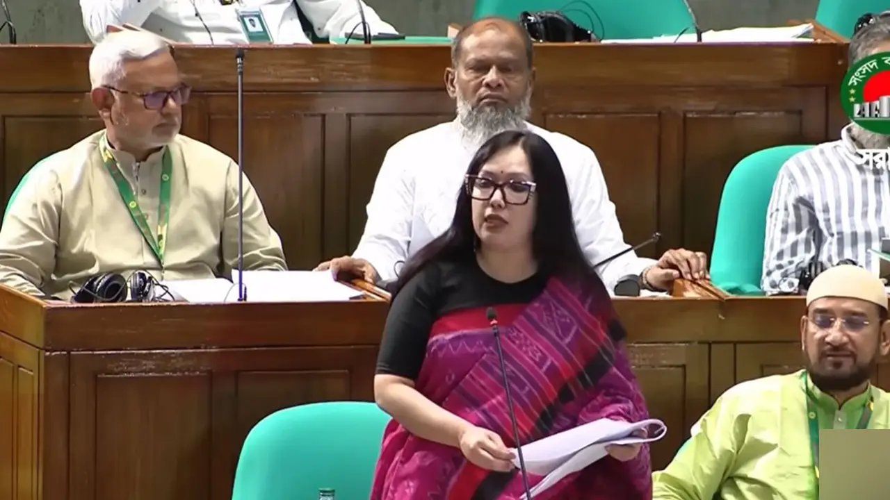 বাজেটে স্বপ্ন দেখলেও বছরজুড়ে স্বপ্নভঙ্গের খেসারত জনগণকে দিতে হয়