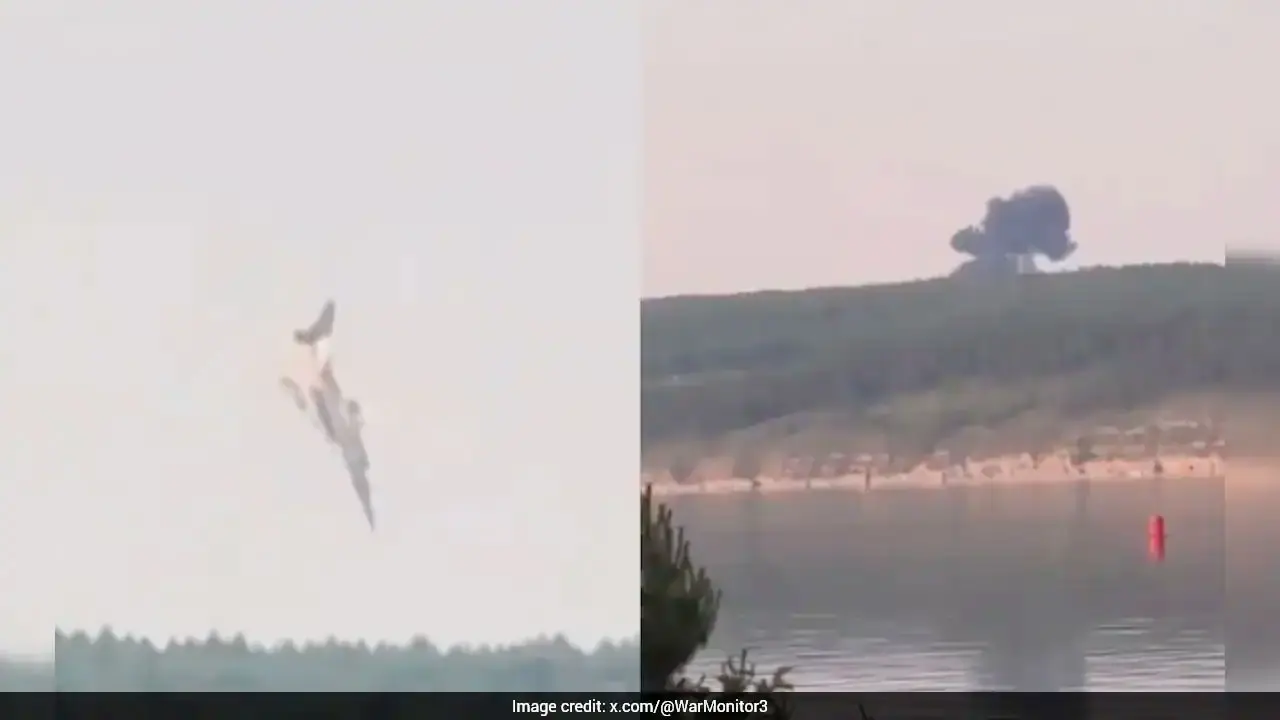 সাইবেরিয়ায় রুশ বোমারু বিমান বিধ্বস্ত : ভিডিও