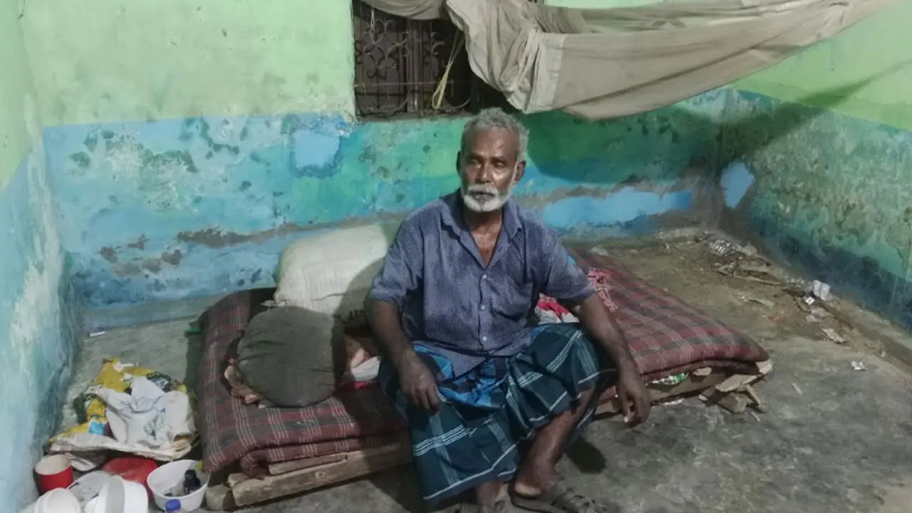 ভিক্ষা করে তিন বছর ধরে জমানো লাখ টাকা লুট, দিশেহারা বৃদ্ধ