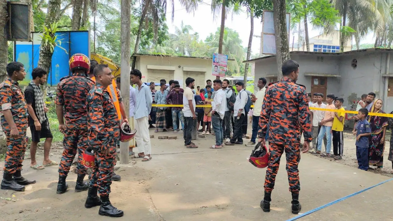 ৩ দিনেও মেলেনি রহস্যের সমাধান, তাপের উৎস খুঁজতে আসছে পেট্রোবাংলার দল