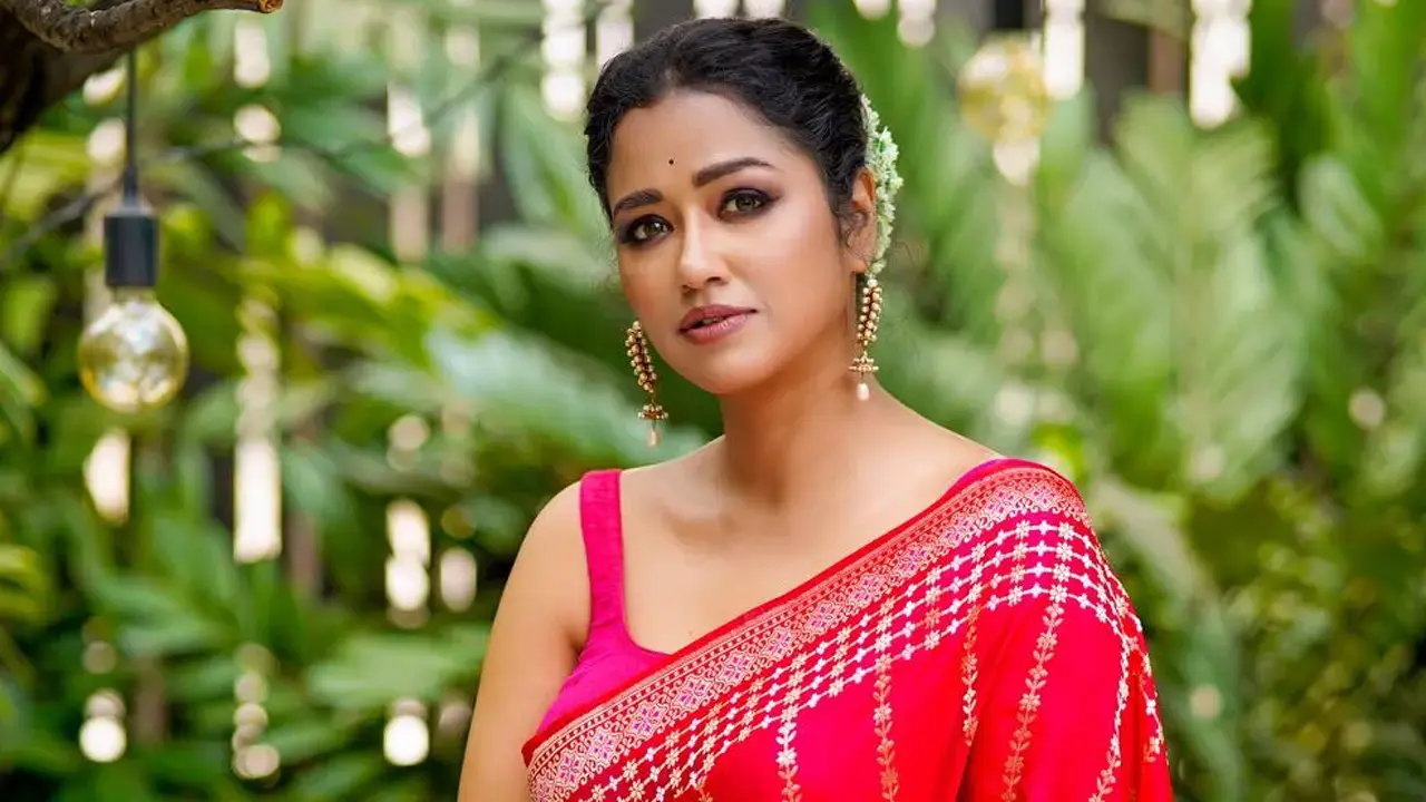 মা হওয়ার গুঞ্জনে নীরবতা ভাঙলেন সোহিনী