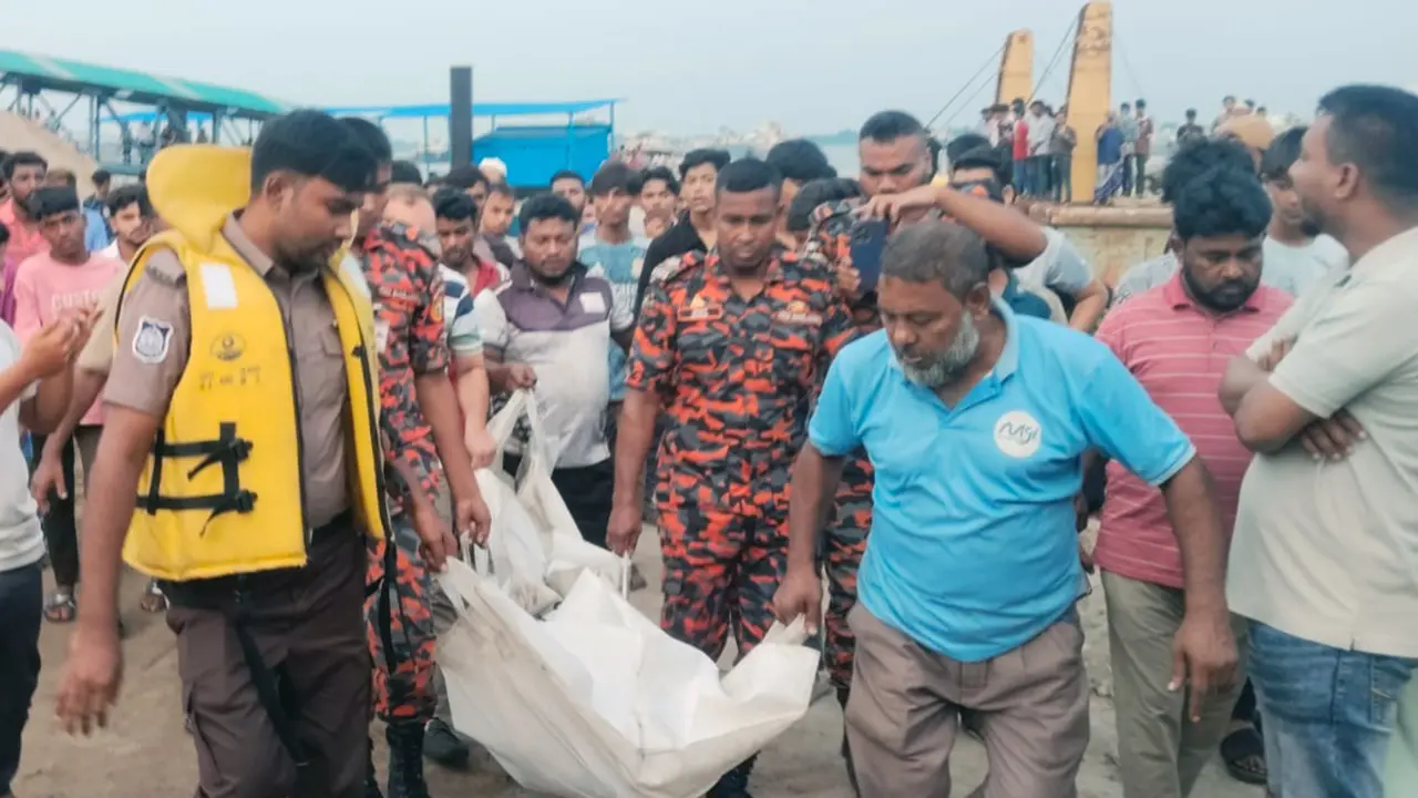 মেঘনা নদীতে গোসলে নেমে ২ শিক্ষার্থীর মৃত্যু