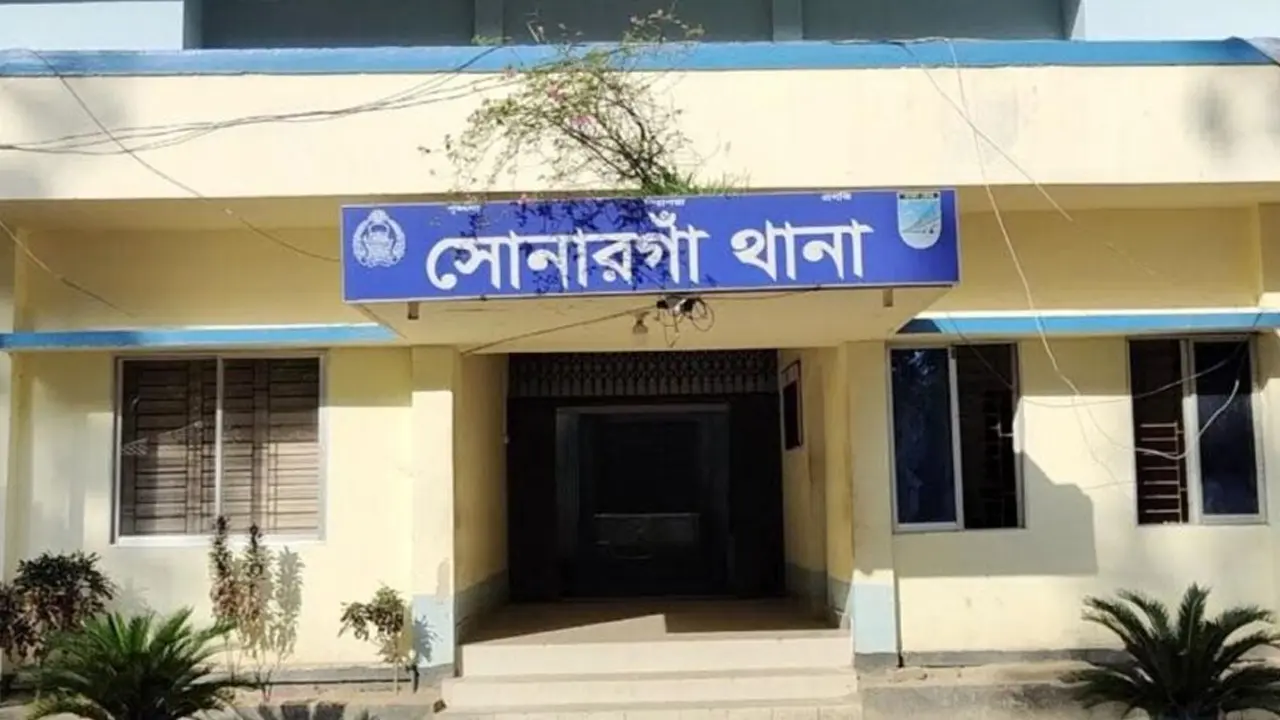 বাবার মৃত্যুর খবর দিতে গিয়ে ঘরে মিলল ছেলের ঝুলন্ত মরদেহ