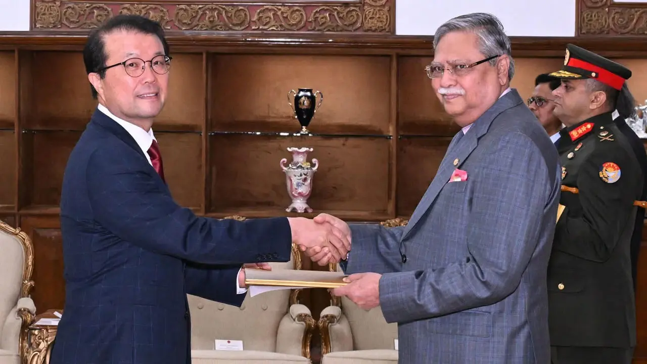 দ্বিপাক্ষিক বাণিজ্য বাড়াতে দক্ষিণ কোরিয়ার প্রতি রাষ্ট্রপতির আহ্বান