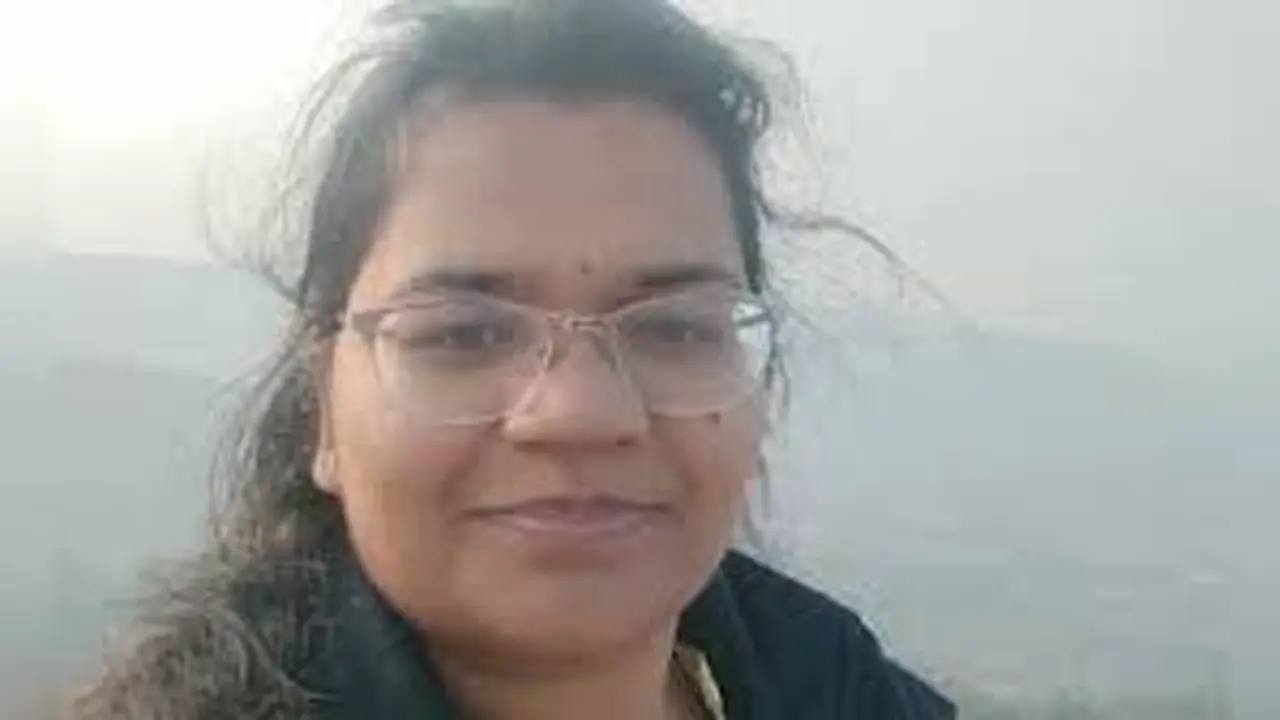 ছয় মাসের সন্তানকে নিয়ে ৬ তলা থেকে মায়ের লাফ, অলৌকিকভাবে বেঁচে গেল শিশুটি