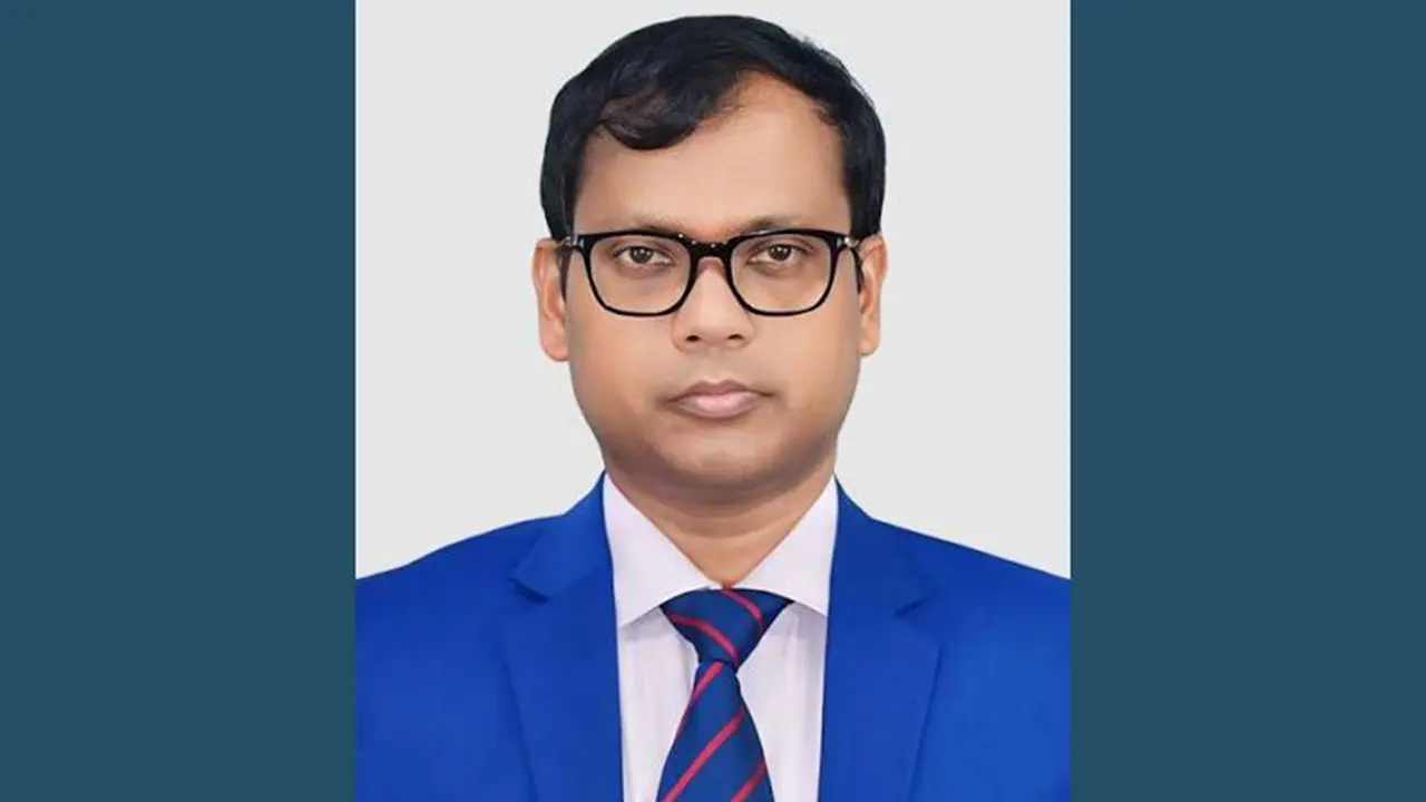 মাজারের অর্থ নিয়ে ডিসি সারওয়ারের কল রেকর্ড ভাইরাল