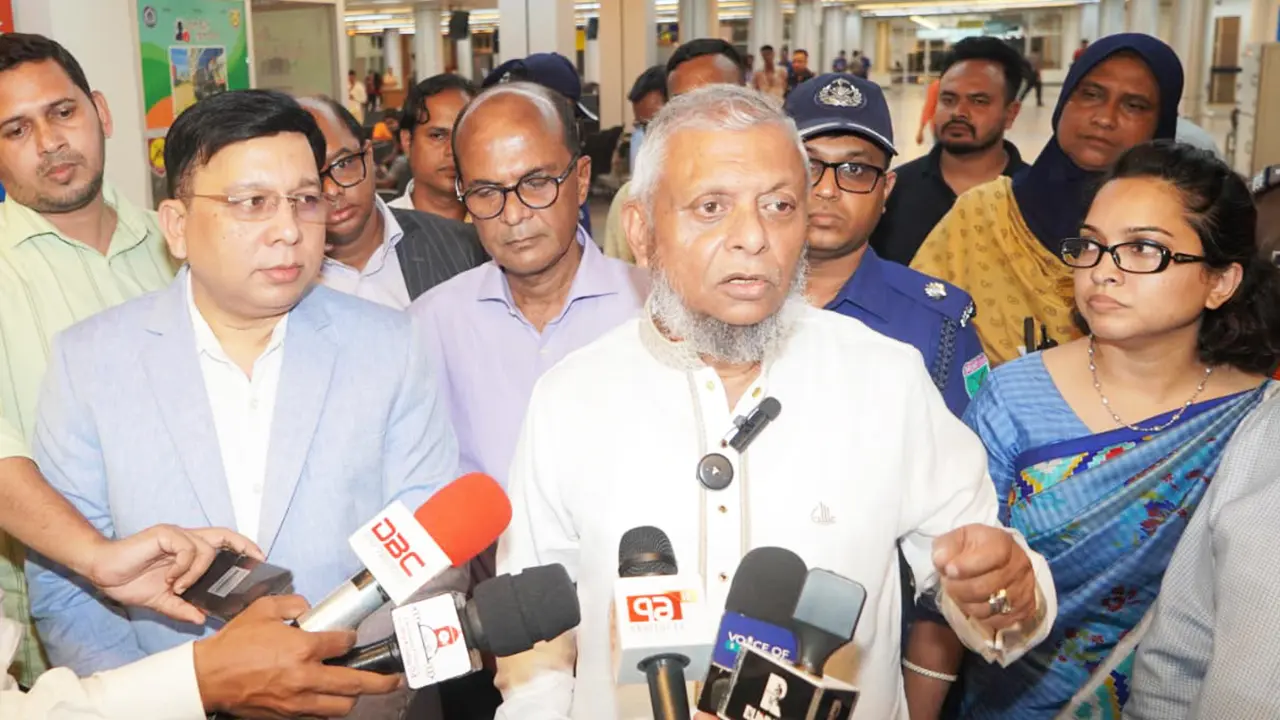 ডিসি সারওয়ার আলম আমাদের চোখ খুলে দিয়েছেন: প্রবাসীকল্যাণ মন্ত্রী