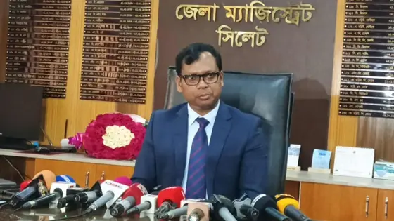 মাজারে স্বচ্ছতার উদ্যোগের মধ্যেই ডিসি সারওয়ারকে প্রত্যাহার, নানা প্রশ্ন