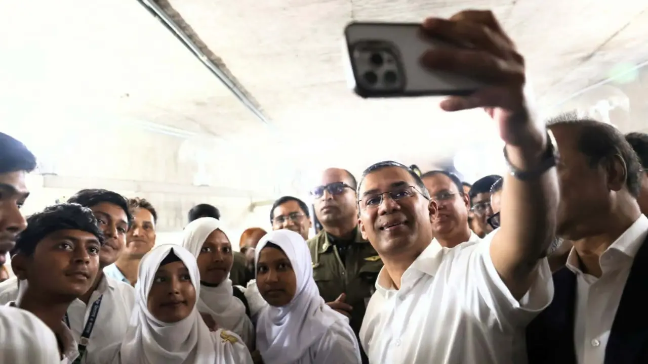 সমৃদ্ধ বাংলাদেশ গড়তে শিক্ষার্থীদের প্রস্তুত হতে হবে : প্রধানমন্ত্রী