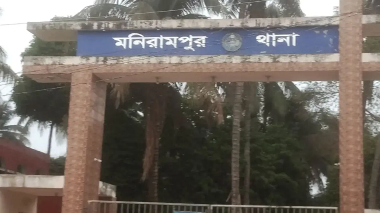 নাতনিকে উত্ত্যক্তের প্রতিবাদ করায় নানাকে কুপিয়ে হত্যা