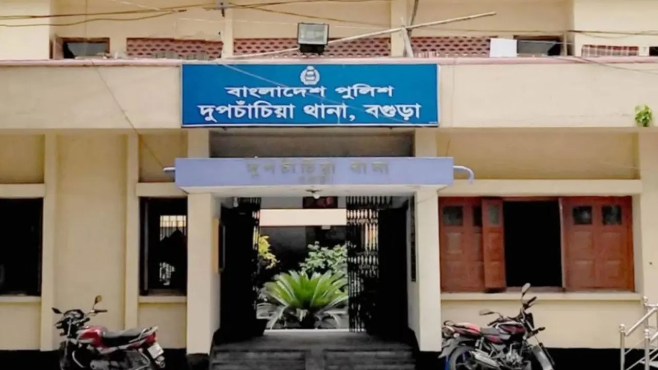 বগুড়ায় প্লাস্টিক কারখানার মেশিনে আটকে শ্রমিকের মৃত্যু
