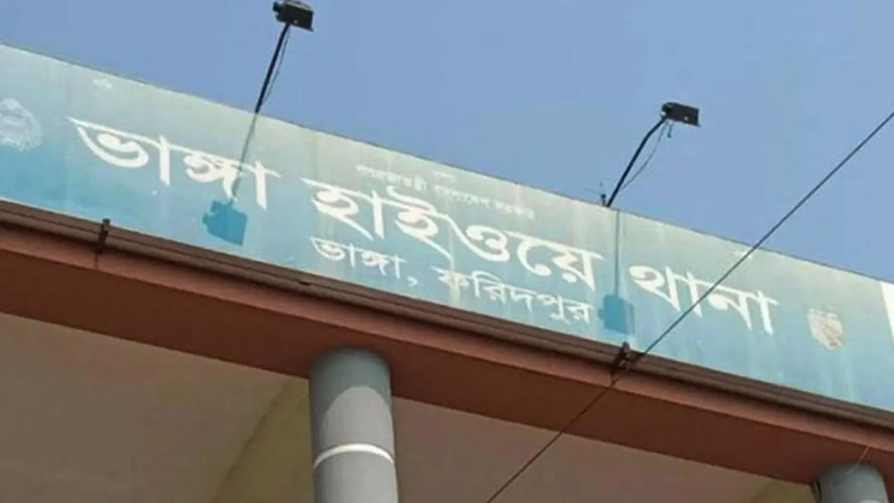 এক্সপ্রেসওয়ের সার্ভিস লেনে কাভার্ডভ্যানের ধাক্কায় বৃদ্ধ নিহত