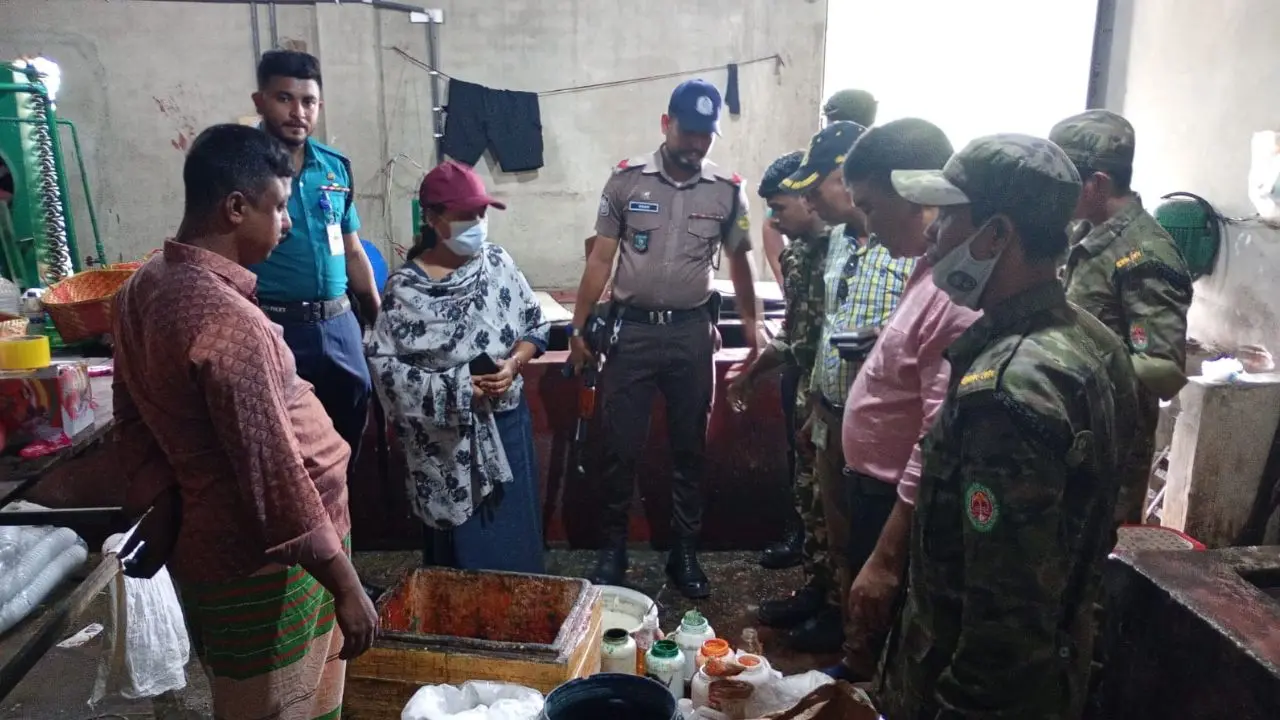 রাসায়নিক মিশিয়ে আইসক্রিম তৈরি, চট্টগ্রামে দুই কারখানাকে জরিমানা