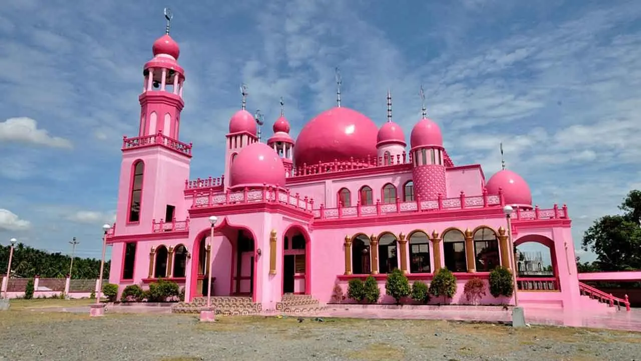 মুসলিম ও খ্রিস্টানরা মিলে নির্মাণ করেছেন যে মসজিদ