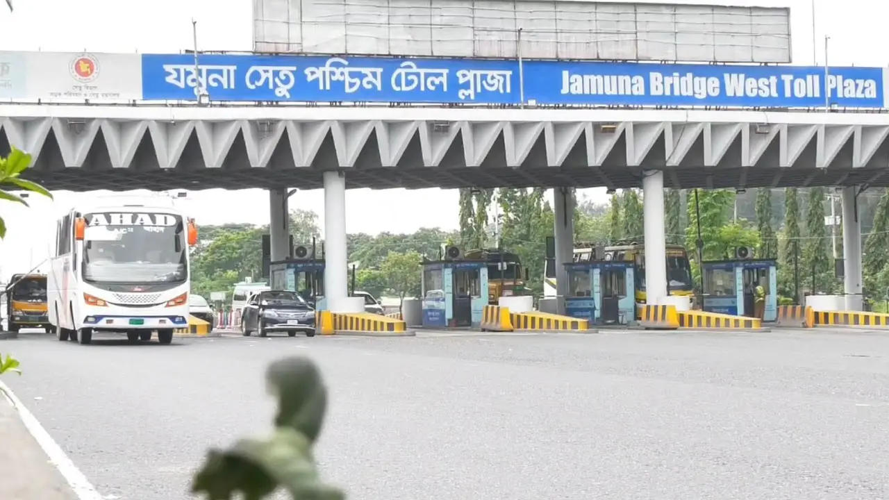 ঈদের নবম দিনেও যমুনা সেতুতে যানবাহনের চাপ, টোল আদায় সাড়ে ৩ কোটি