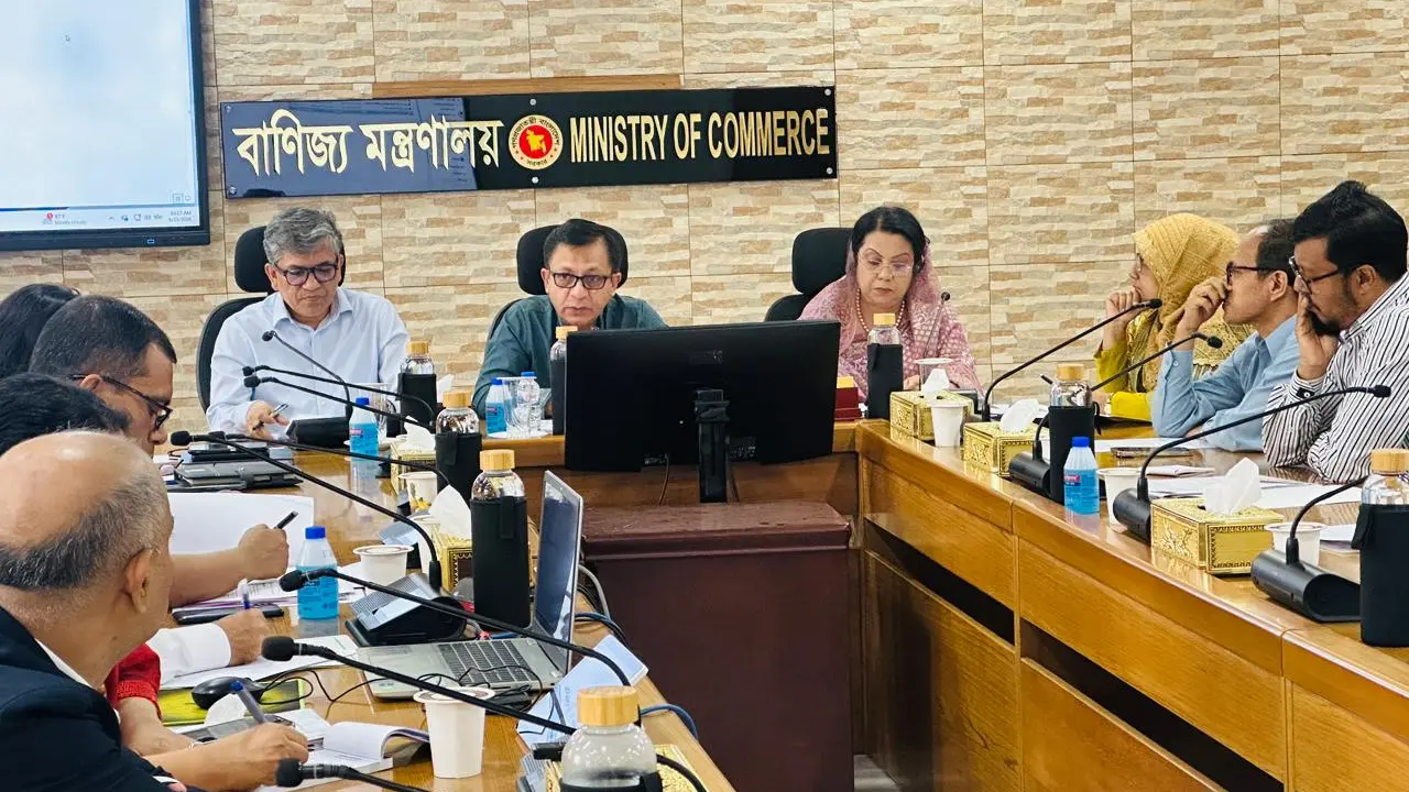 বিমানবন্দরের বাইরে পৃথক কার্গো ভিলেজ গড়ার তাগিদ বাণিজ্যমন্ত্রীর