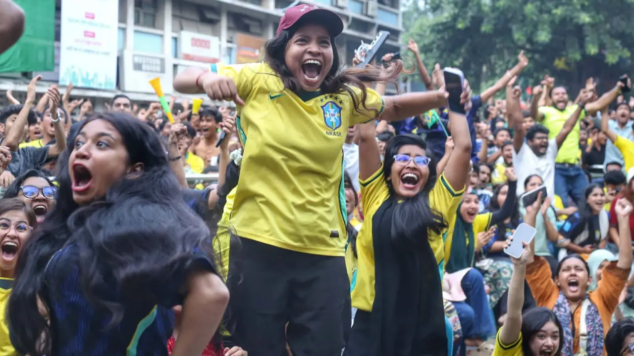 প্রথমার্ধেই হাইতির জালে তিন গোল, টিএসসিতে উচ্ছ্বসিত ব্রাজিল সমর্থকরা