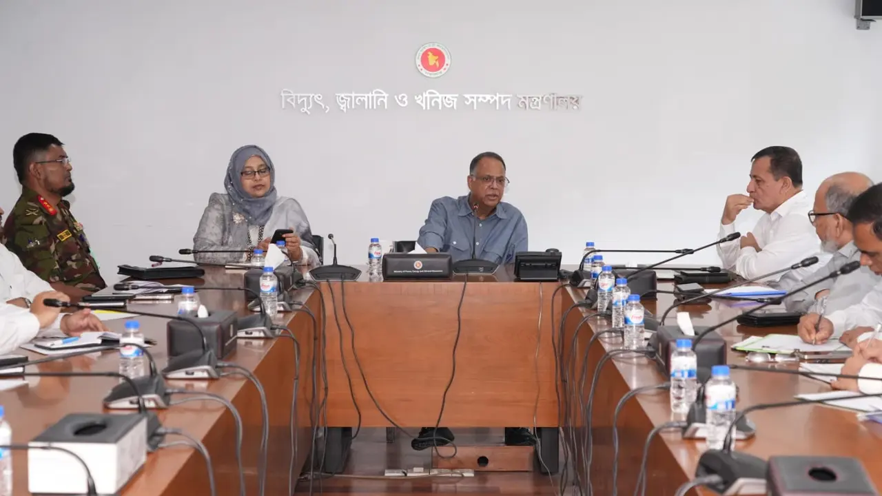 বিদ্যুৎ ব্যবস্থাকে নিরাপদ ও স্মার্ট করার নির্দেশ মন্ত্রীর