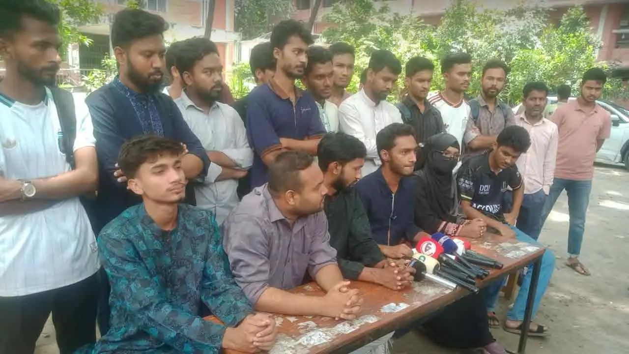 রানিং সেশনের সব শিক্ষার্থীকে অন্তর্ভুক্তির দাবি, ৫ কর্মদিবসের আল্টিমেটাম