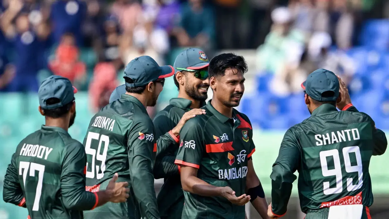 ২ রানে ২ উইকেট নেই অস্ট্রেলিয়ার