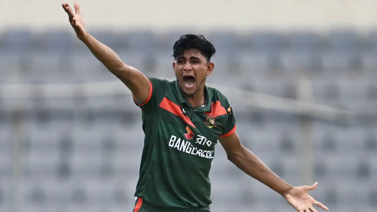 ইংলিসকে ফেরালেন রানা