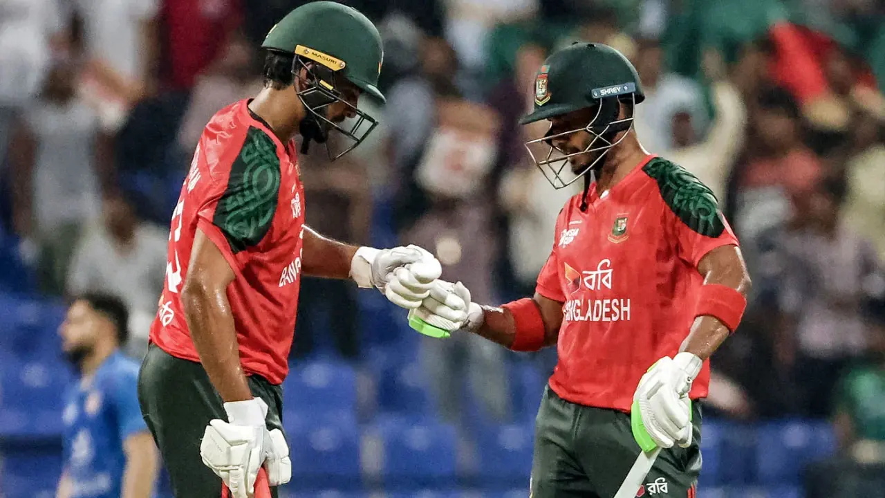 ঝোড়ো ব্যাটিংয়ে পাওয়ার প্লেতে ৭২ রান তুলল বাংলাদেশ