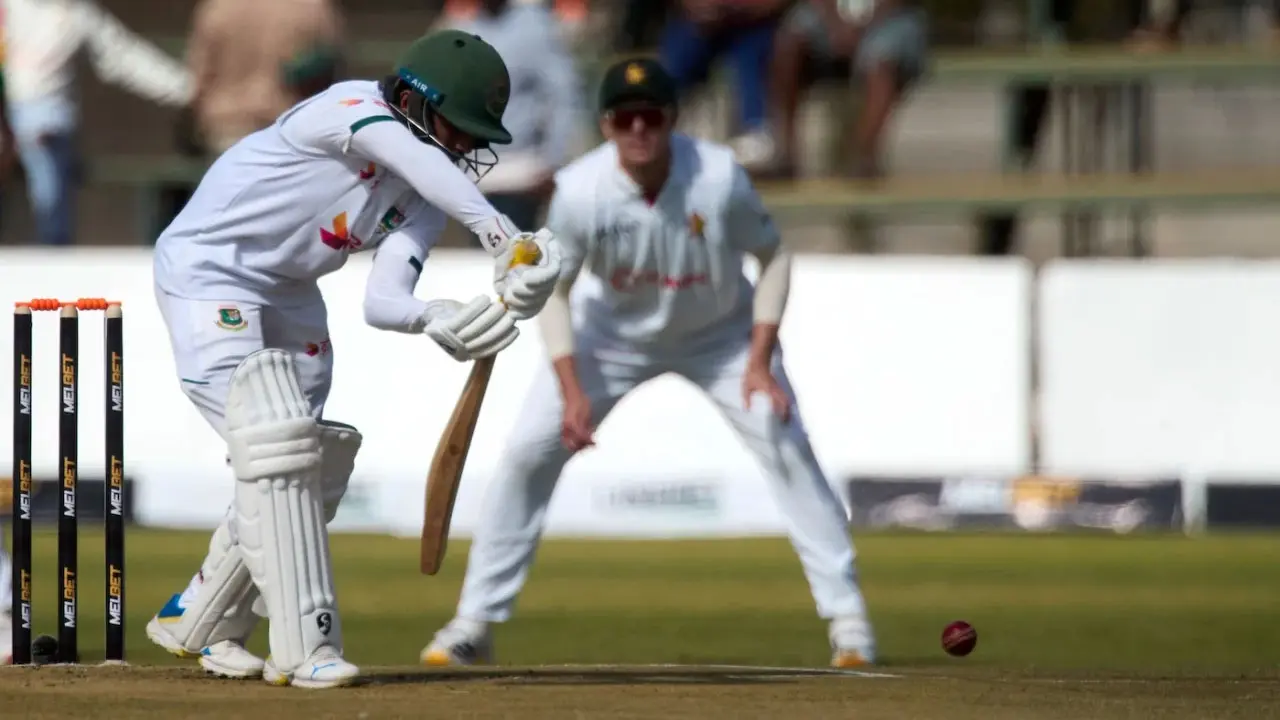 জিম্বাবুয়ের বিপক্ষেও ব্যর্থ জয়-সাদমান, লড়ছেন শান্ত-মুমিনুল