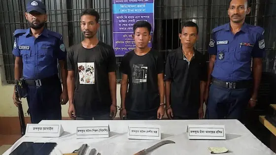 যৌথ বাহিনীর অভিযানে অস্ত্রসহ ৩ ইউপিডিএফ সদস্য আটক
