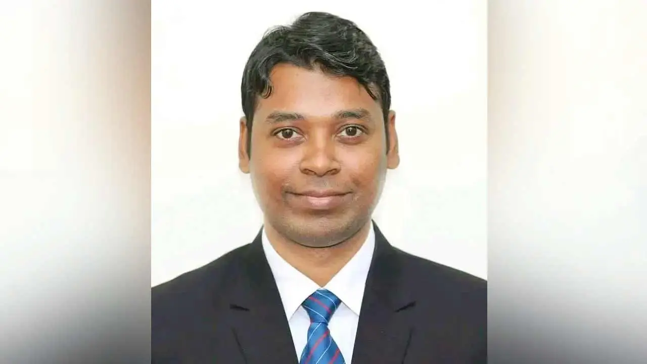 আপত্তিকর ভিডিও ভাইরাল : হাতিয়ার ইউএনওকে ওএসডি