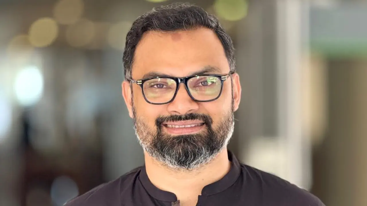 পাঁচ ওয়াক্ত নামাজ আদায়কারী শিশু-কিশোরকে সাইকেল উপহার প্রতিমন্ত্রীর