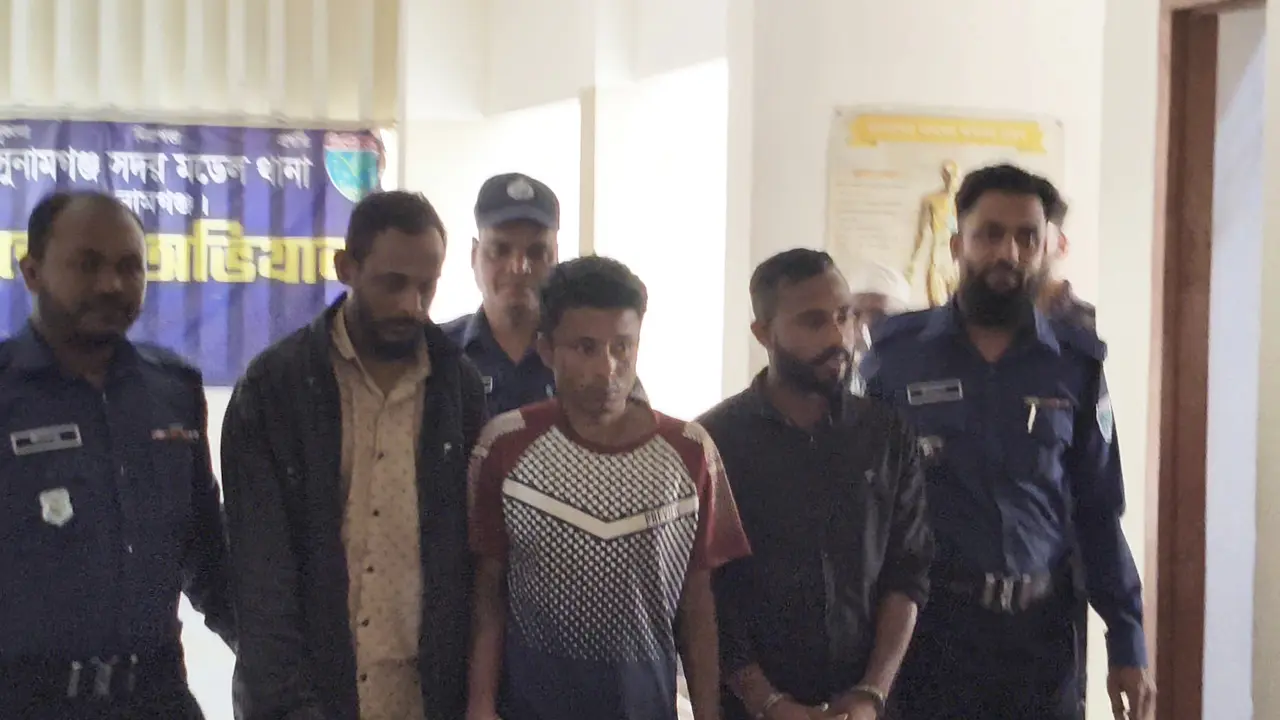 দিনদুপুরে সিএনজিতে বন্ধুর প্রেমিকাকে ধর্ষণ, সহায়তাকারীসহ গ্রেপ্তার ৩