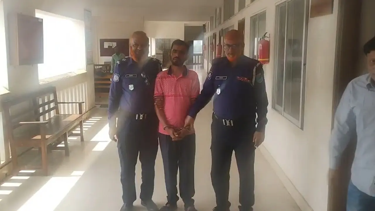 যৌতুকের টাকা না পেয়ে স্ত্রীকে কুপিয়ে হত্যা, স্বামীর যাবজ্জীবন