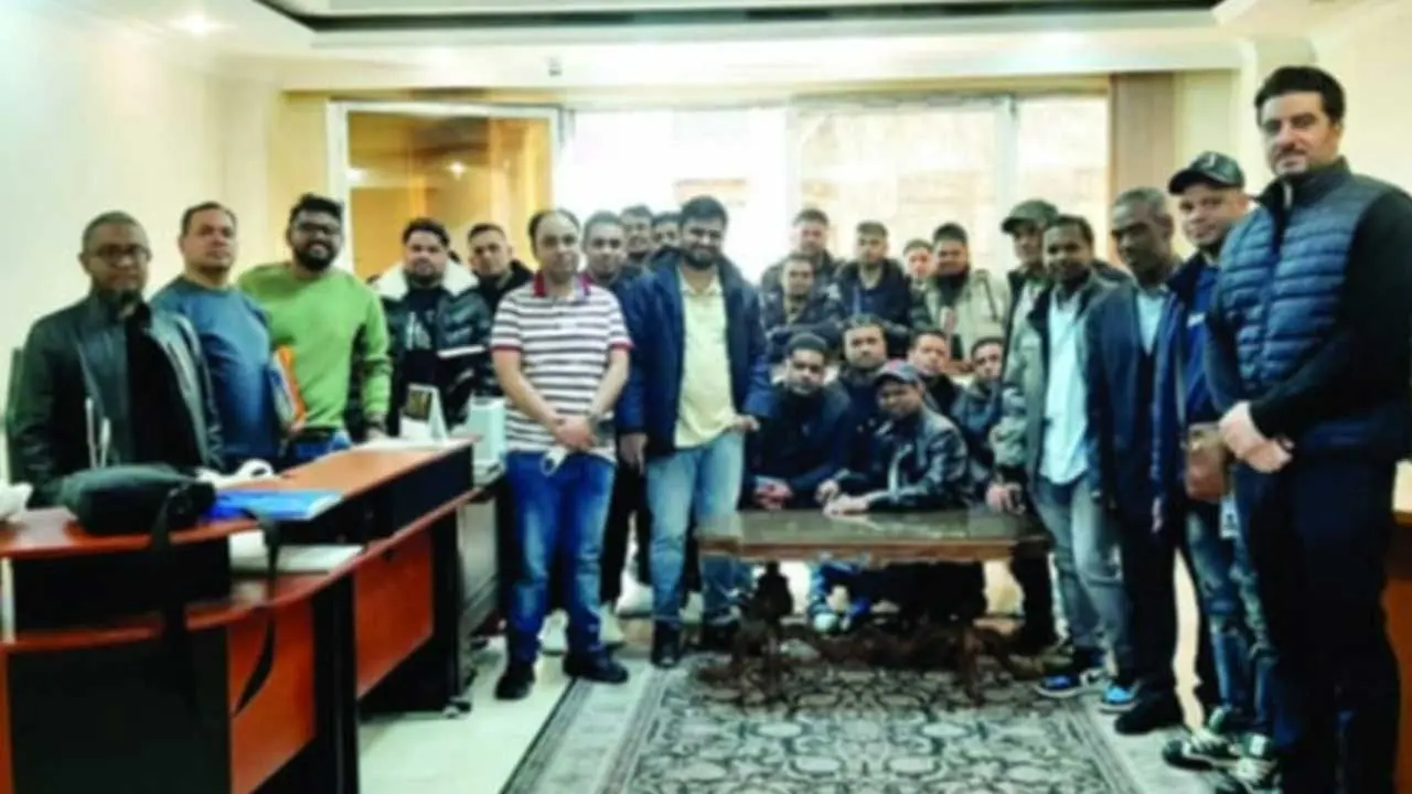 ইরান থেকে ১৮৬ বাংলাদেশিকে আজারবাইজানে নেওয়া হয়েছে