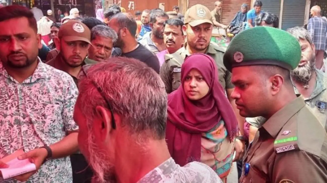 বগুড়ায় অতিরিক্ত দামে মাংস বিক্রি, ৬ ব্যবসায়ীকে জরিমানা