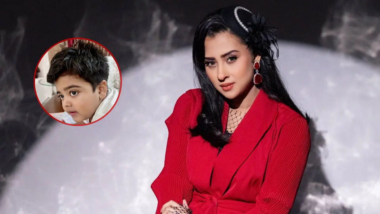 ছেলের জন্য দোয়া চাইলেন বুবলী