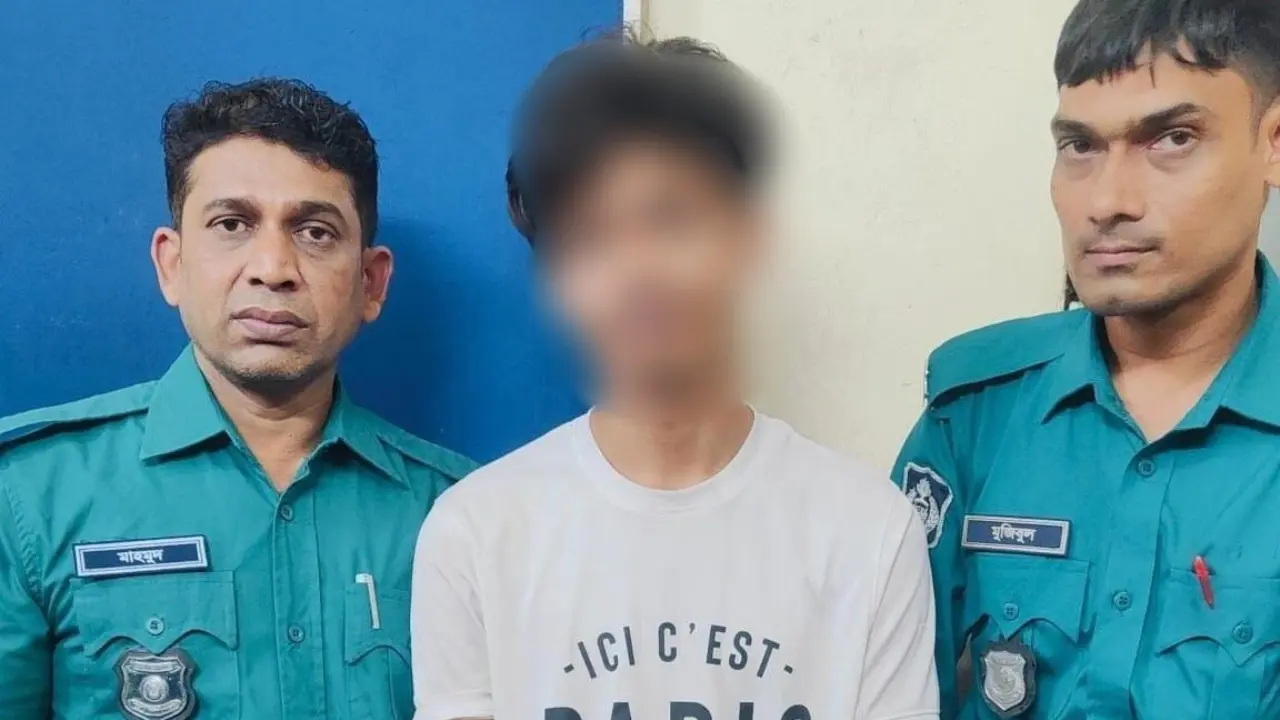 চট্টগ্রামের শীর্ষ সন্ত্রাসী বড় সাজ্জাদের ভাগিনা গ্রেপ্তার