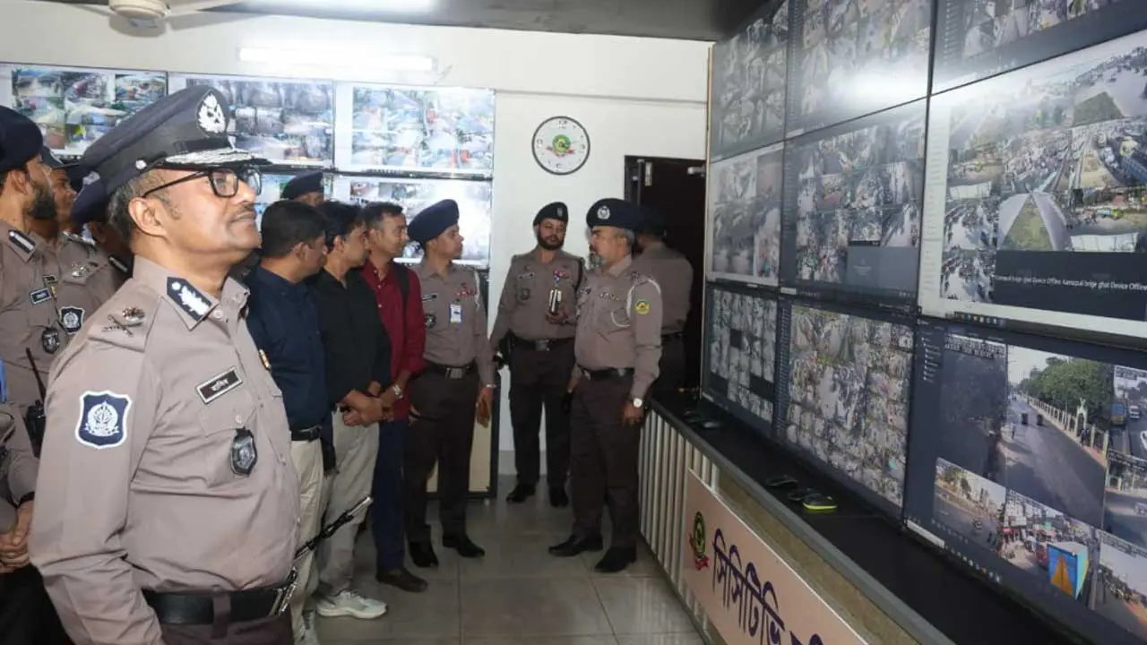 ৮১ পয়েন্টে ২৬৯ সিসিটিভি ক্যামেরা স্থাপন করলো সিএমপি