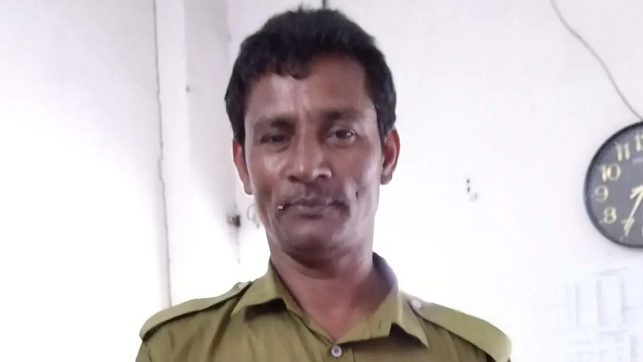 আদাবরে নুরজাহান স্কুলের প্রধান শিক্ষকের ওপর দারোয়ানের হামলা