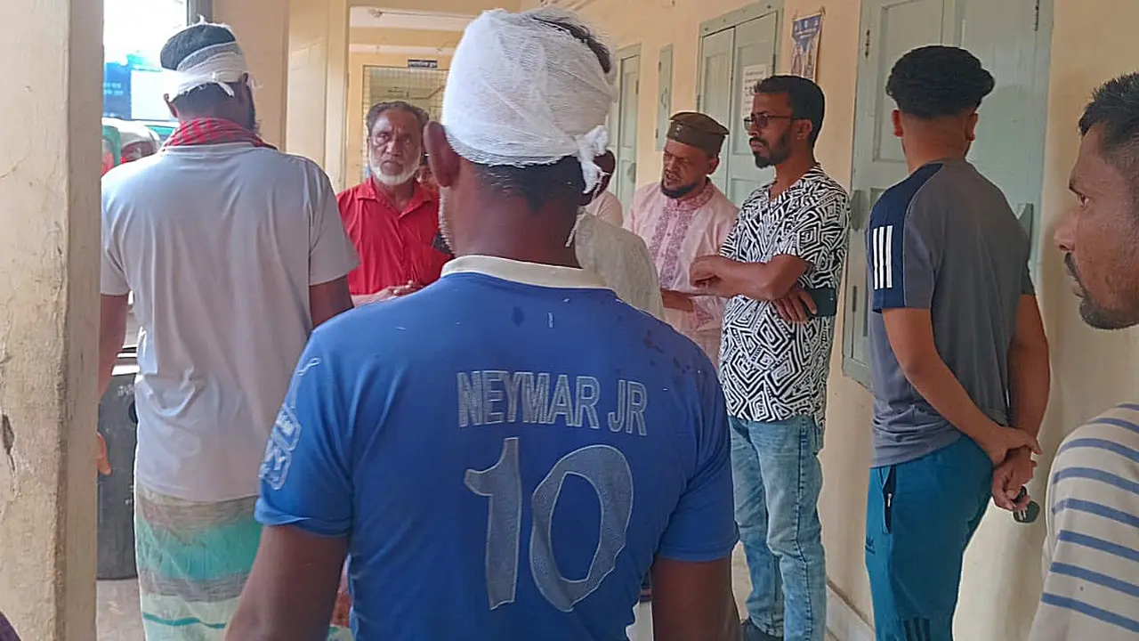 সুনামগঞ্জে পানি সেচ দেওয়া নিয়ে দুই পক্ষের সংঘর্ষ, আহত ২০
