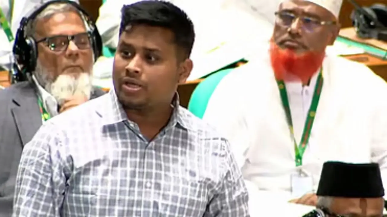দেবিদ্বার-চান্দিনা সড়ককে হাইওয়ে করার দাবি হাসনাত আবদুল্লাহর