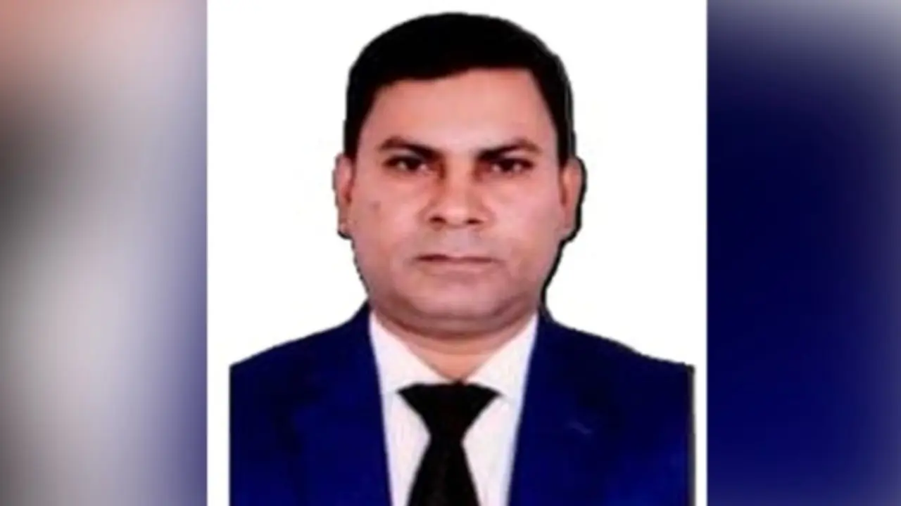 মোহাম্মদপুরে দুদক কর্মকর্তাকে মারধর ও অস্ত্র ঠেকিয়ে মোবাইল-টাকা ছিনতাই