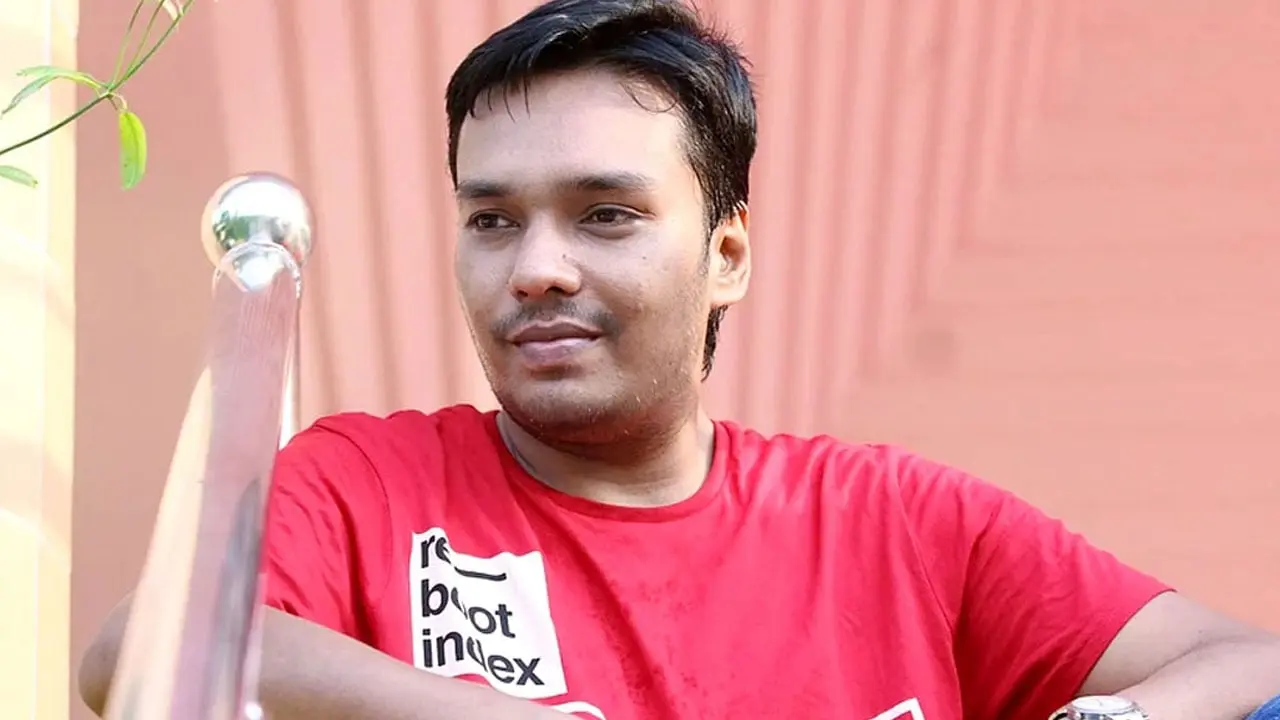 ব্রেইন সার্জারির পর দোয়া চাইলেন তৌসিফ আহমেদ