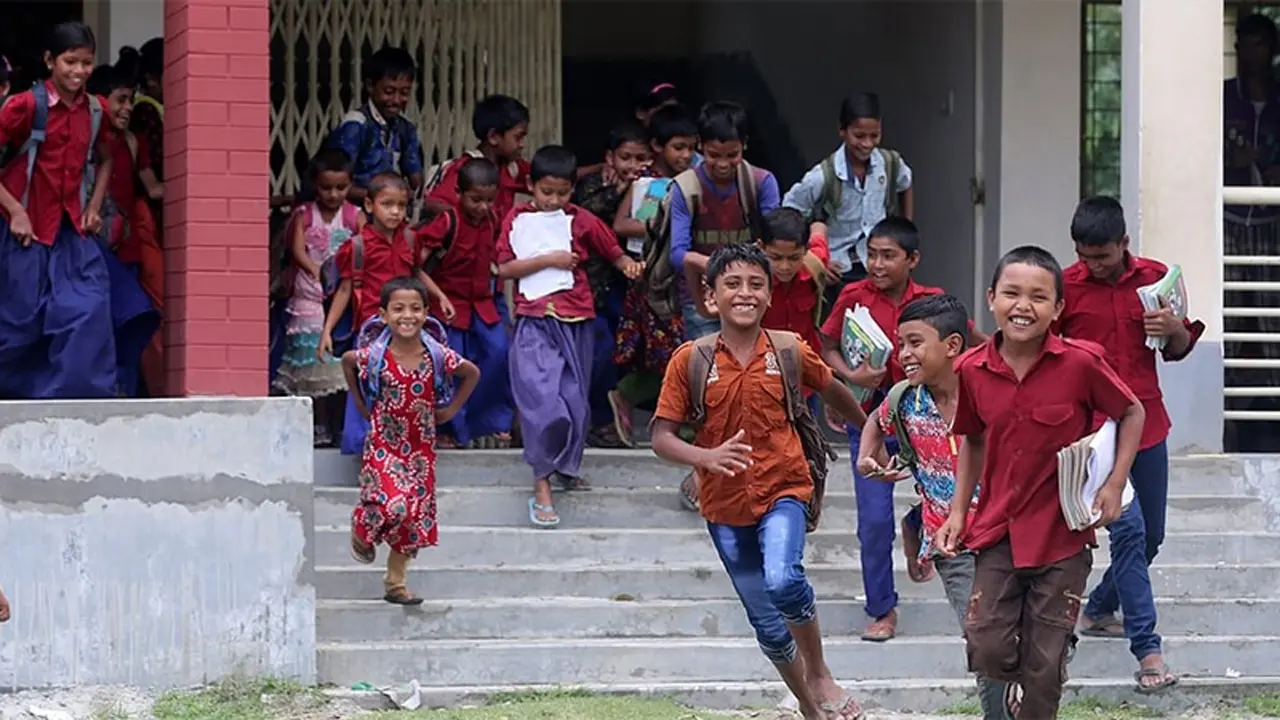 ম্যানেজিং কমিটির সভাপতি হতে স্নাতক পাসের বাধ্যবাধকতা থাকছে না