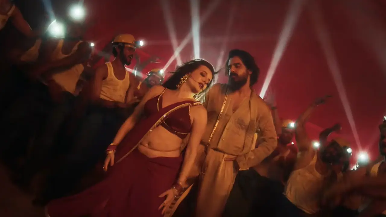 ‘বিলেত রাজা’তে ঝড় তুললেন সিয়াম