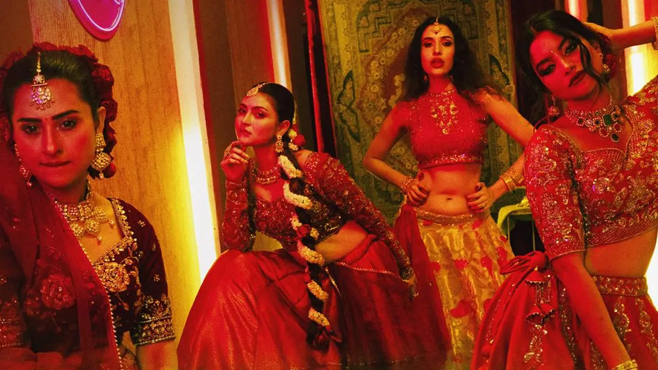 সেন্সর বোর্ডে ছাড় পেল ‘প্রেশার কুকার’