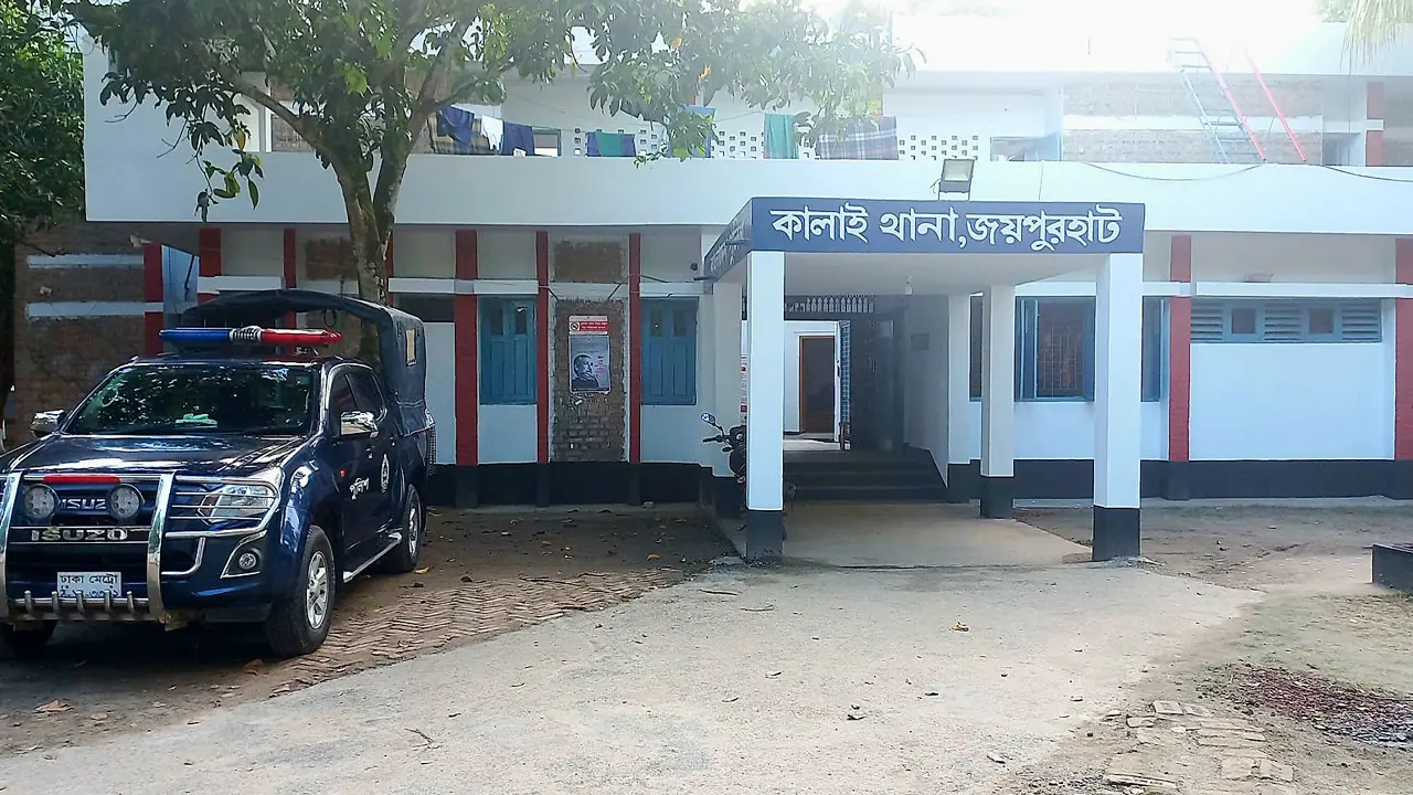 ব্যবসায়ীর টাকা ছিনতাইয়ের মামলায় বিএনপি নেতা গ্রেপ্তার