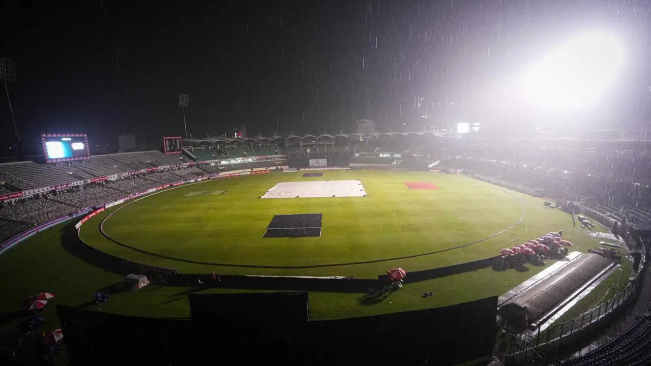 বৃষ্টি থামলেও কমছে ওভার, যেমন হতে পারে বাংলাদেশের লক্ষ্য